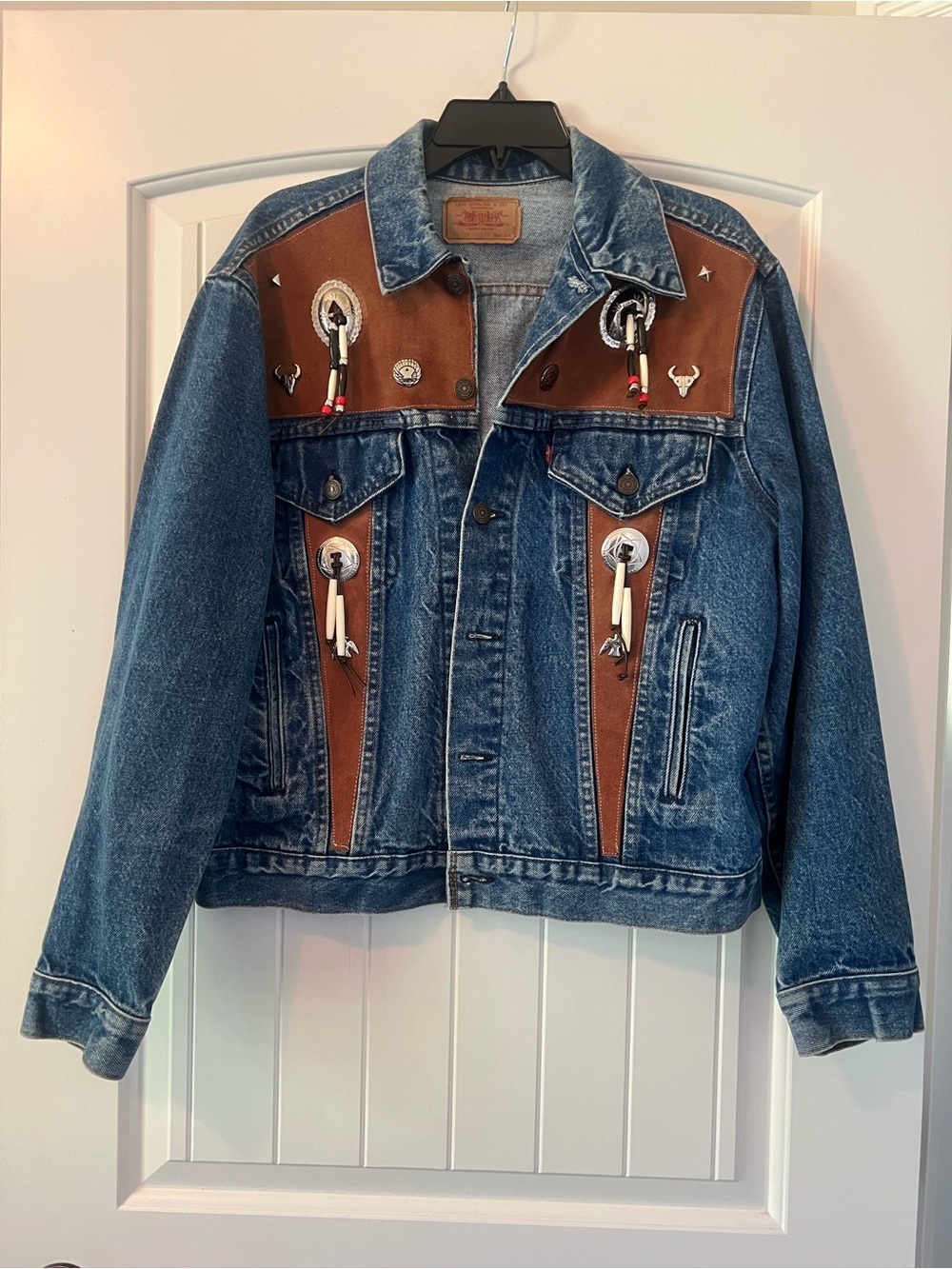 Vintage Levis 70506 Tooled Western Leather & Denim Trucker Jacket Conchos large